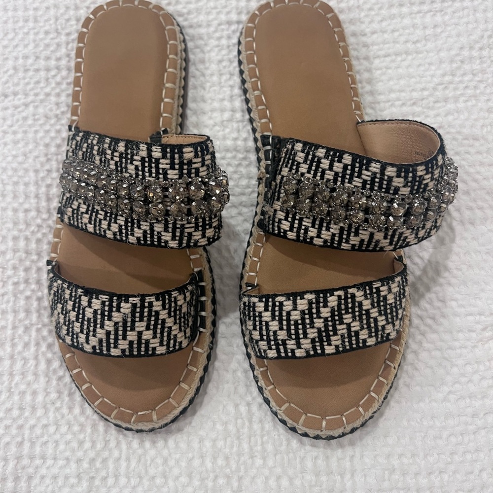 Chic Beaded Black and Tan Sandals